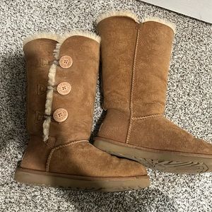 Chestnut ugg tall bailey button